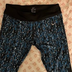 Nike XL capri dri fit leggings
